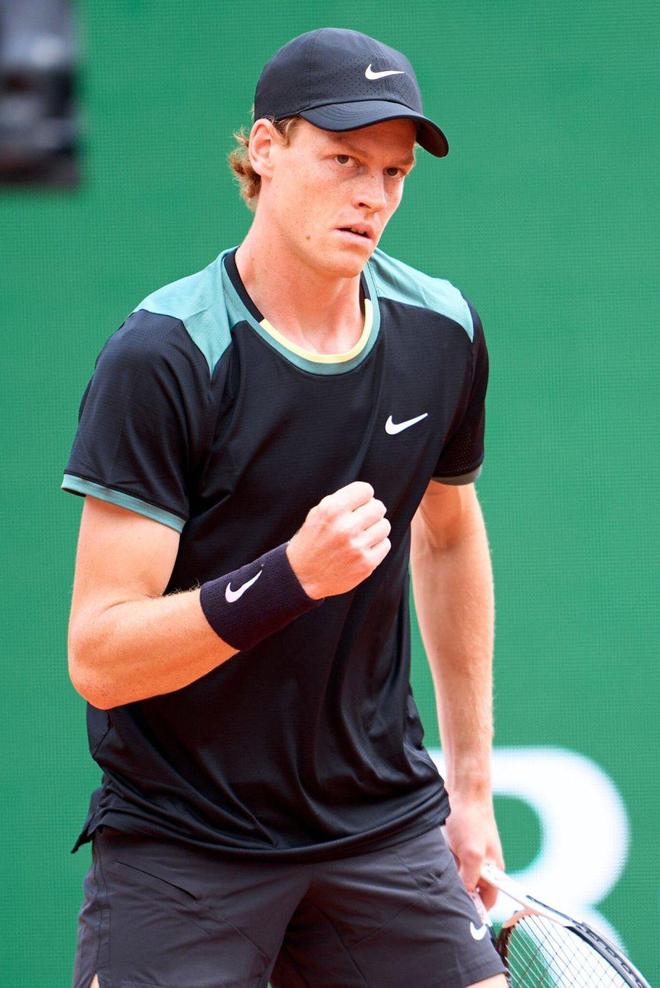 恶战中凭借 恶战中凭借