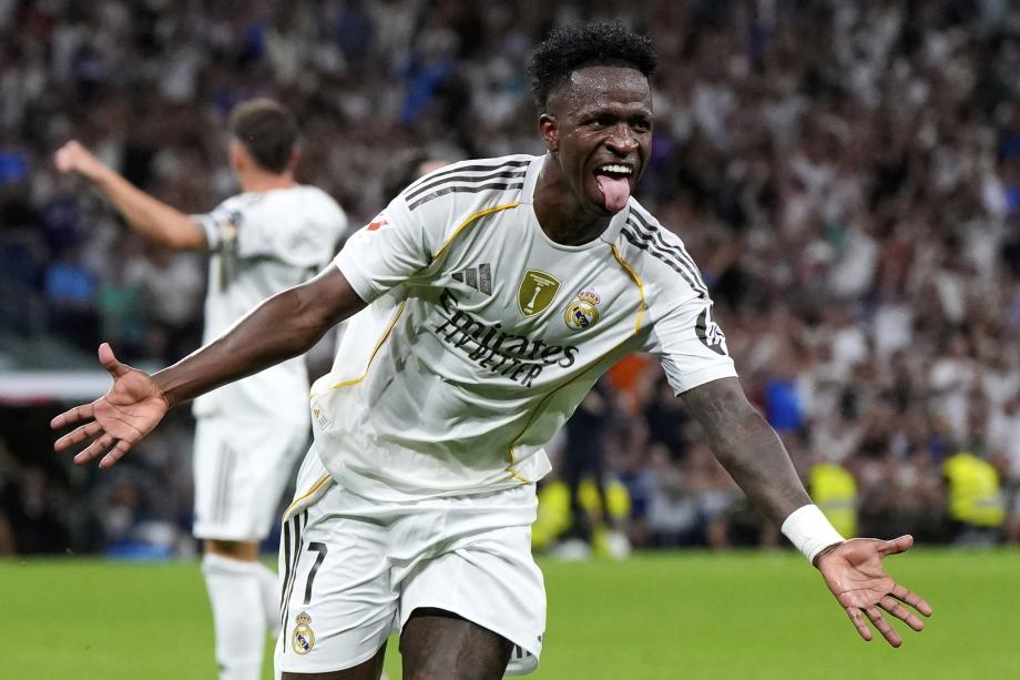 点出现在第 点出现在第